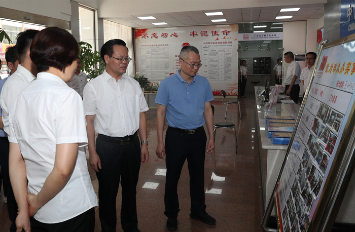 县委书记曾永祥率队到县司法局调研党史学习教育开展情况.JPG